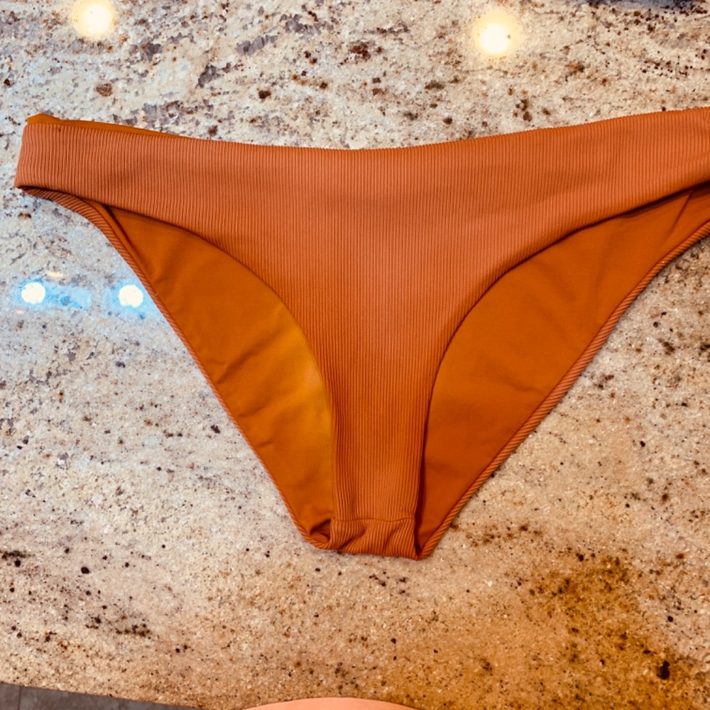 L* Space Lee Lee Ribbed Bikini Color AMBER Top and Bottom Size Large NWOT Beach - Picture 3 of 14